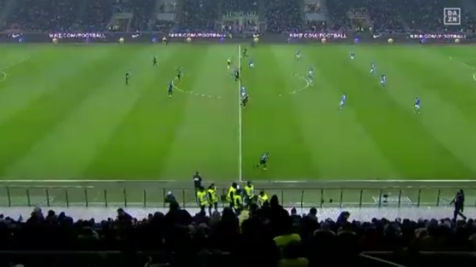 GFX Icardi Neapel Anstoß 26122018