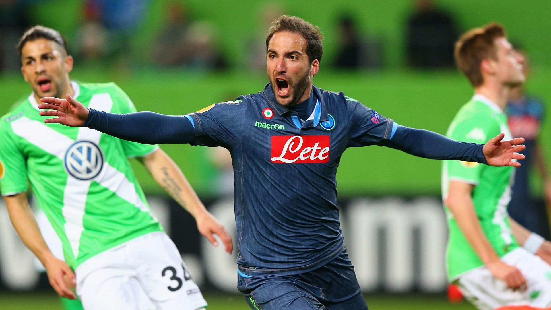 Gonzalo Higuain Napoli Europa League