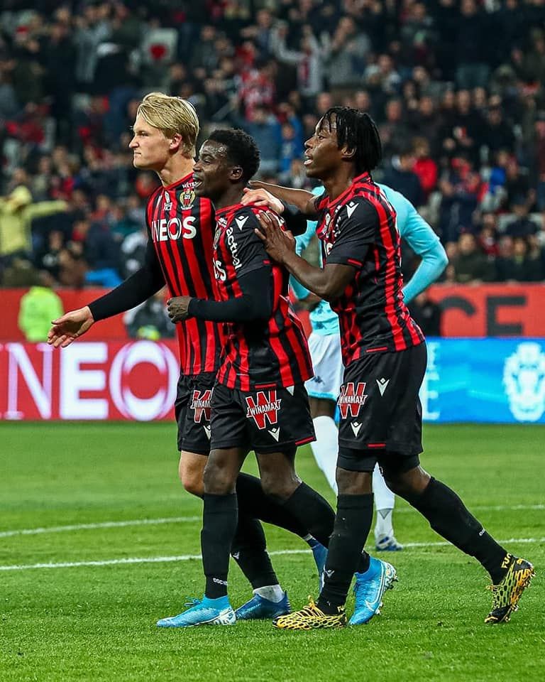 돌베리 골 니스