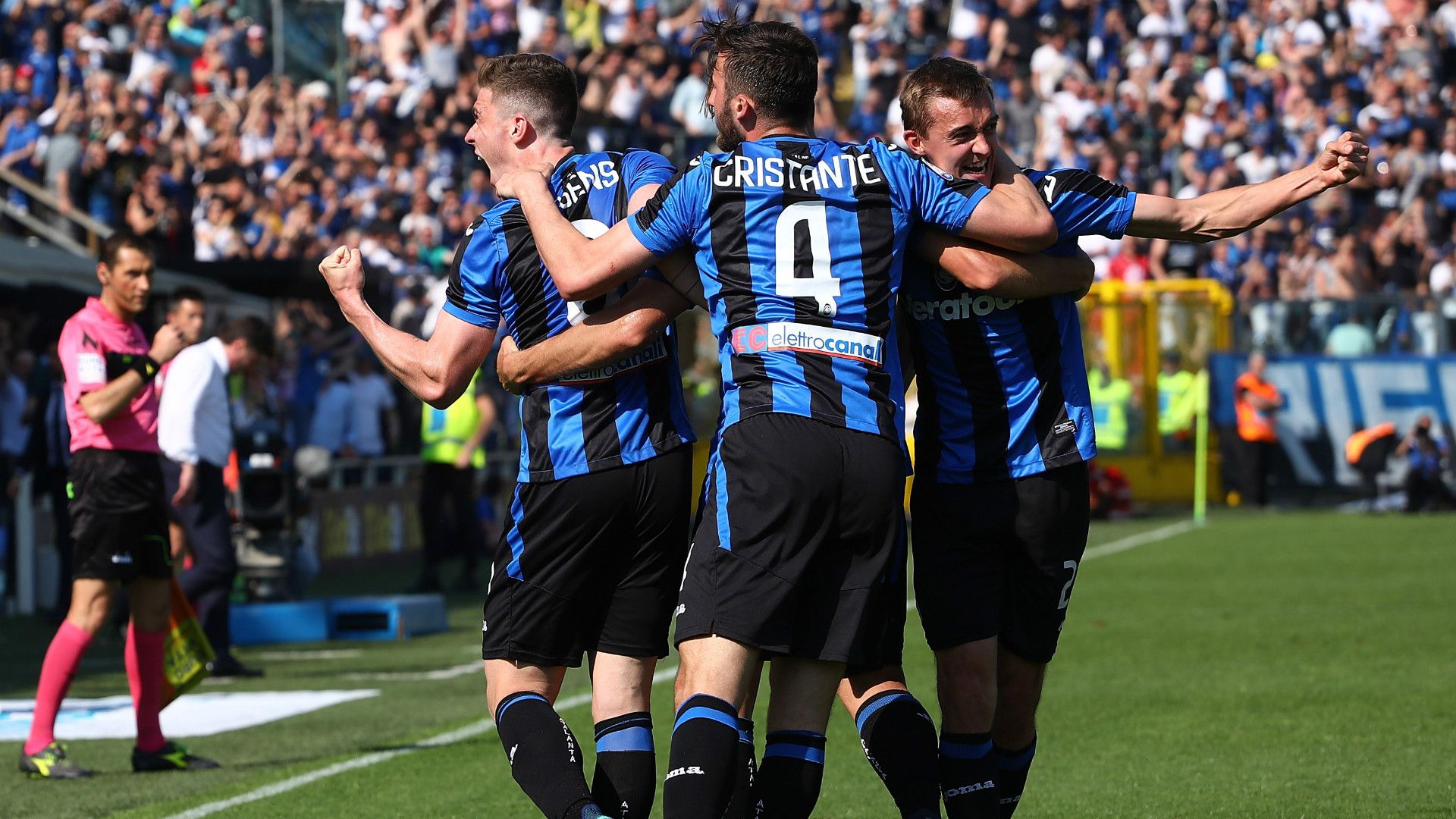 Atalanta celebrating Torino Serie A