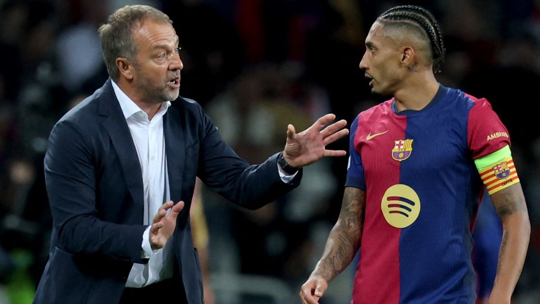 Hansi Flick Raphinha Barcelona 2024