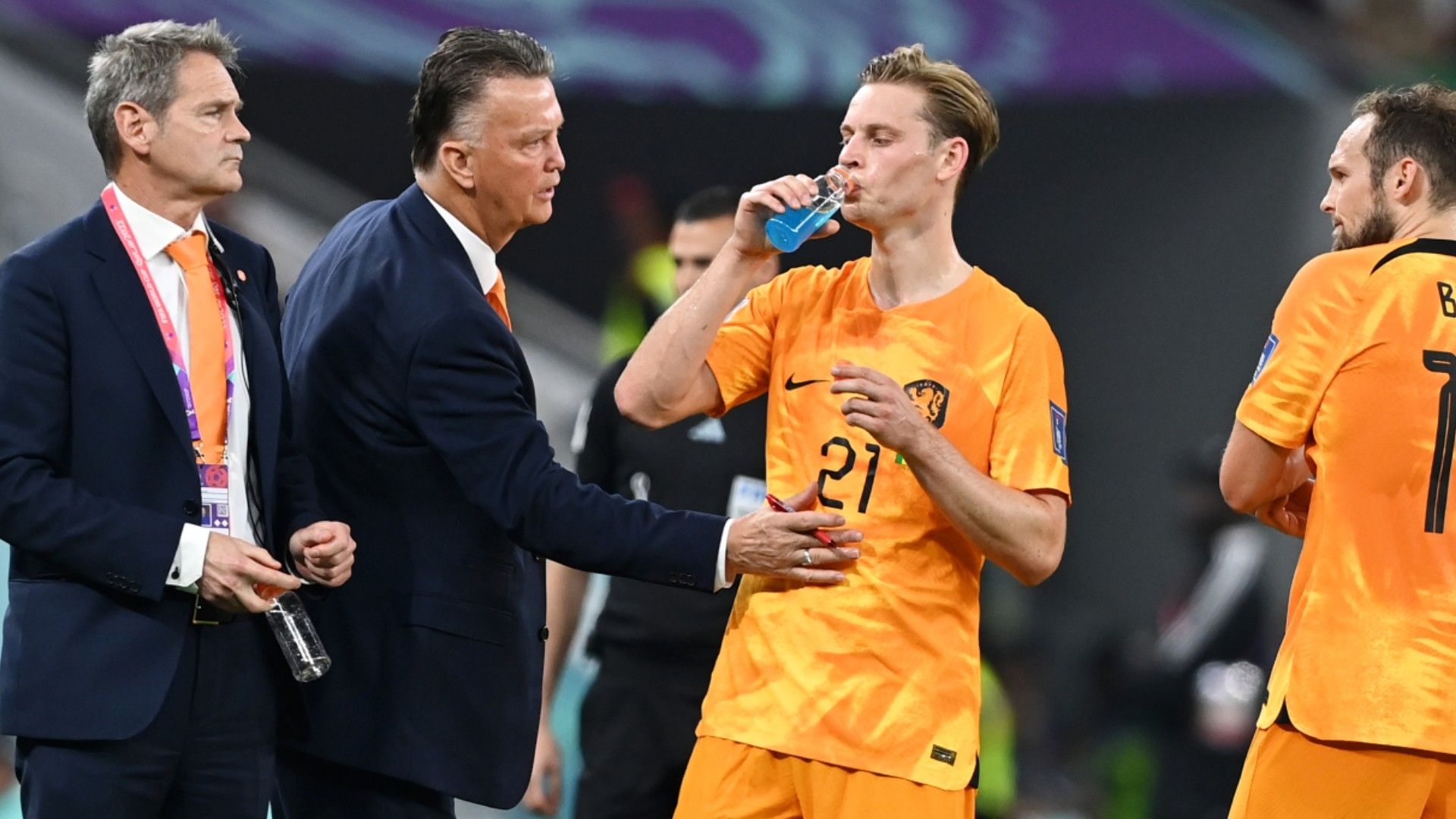 Louis van Gaal Frenkie de Jong Netherlands 2022