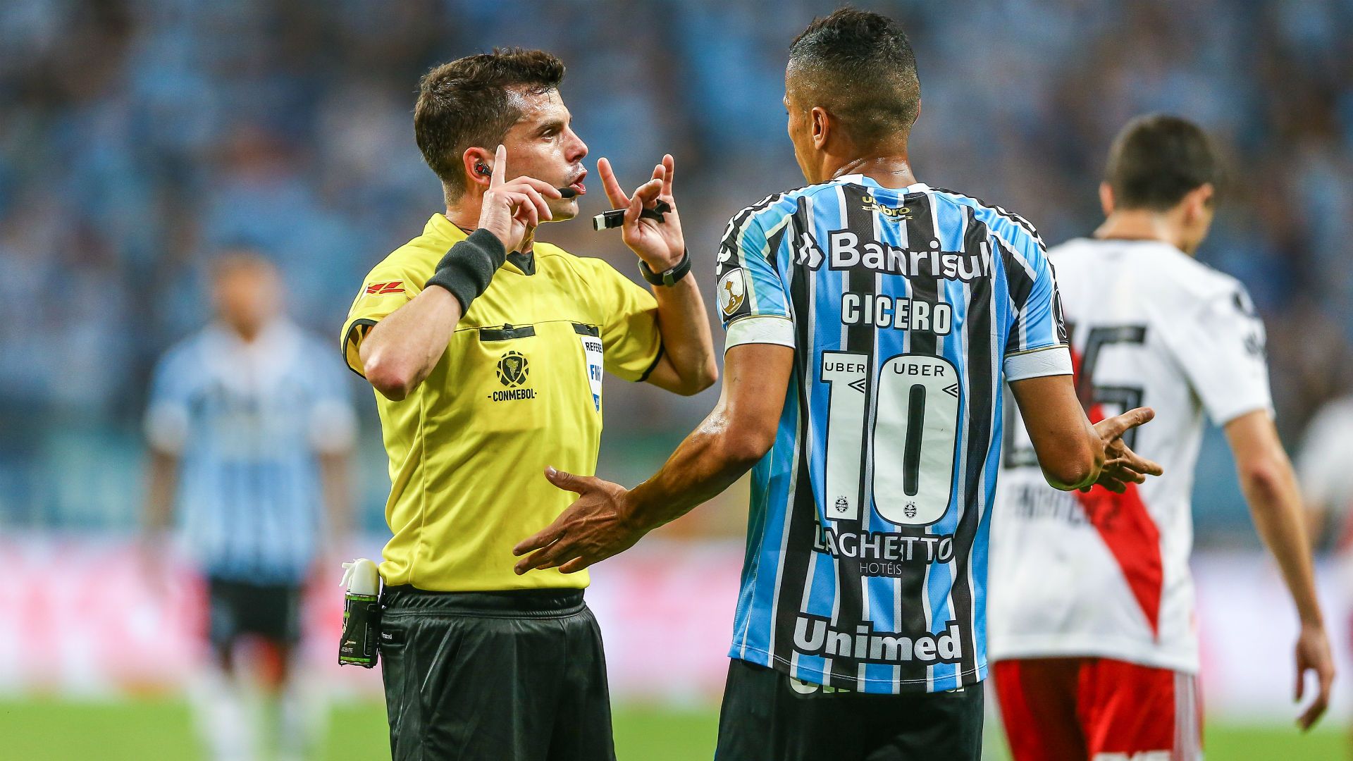 Andres Cunha Copa Libertadores 2018 Gremio River