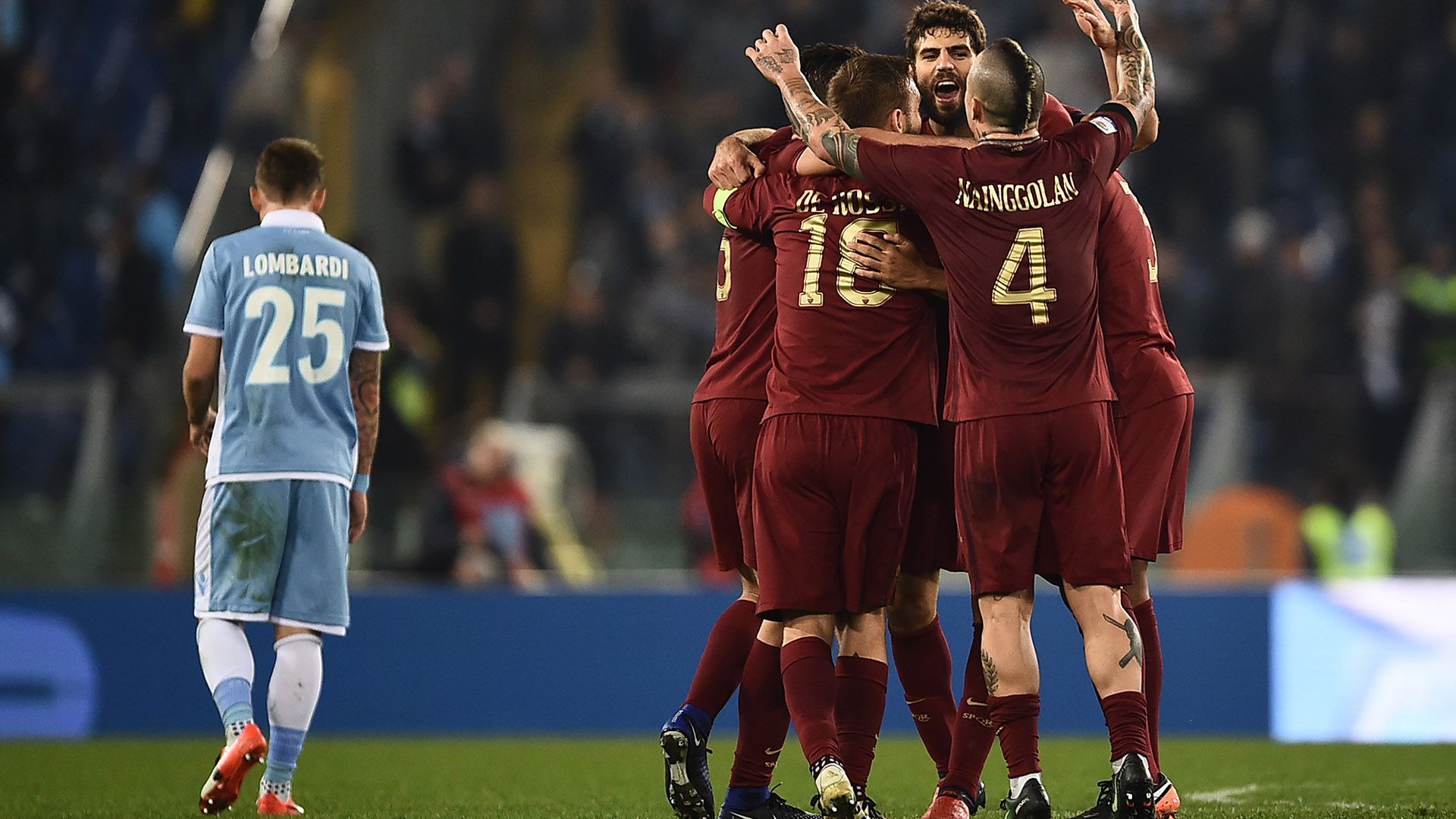 Roma celebrating vs Lazio