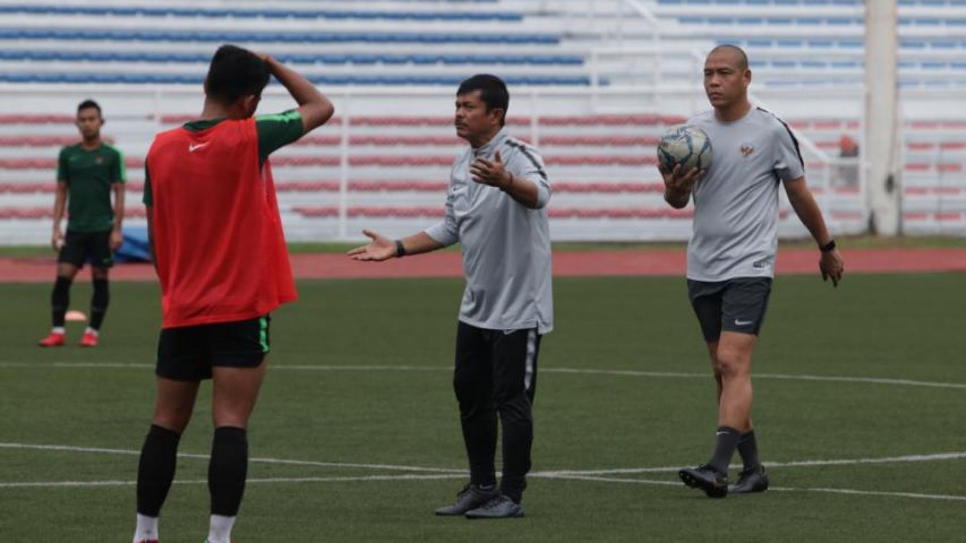Latihan Timnas Indonesia U-22 di Stadion Rizal Memorial