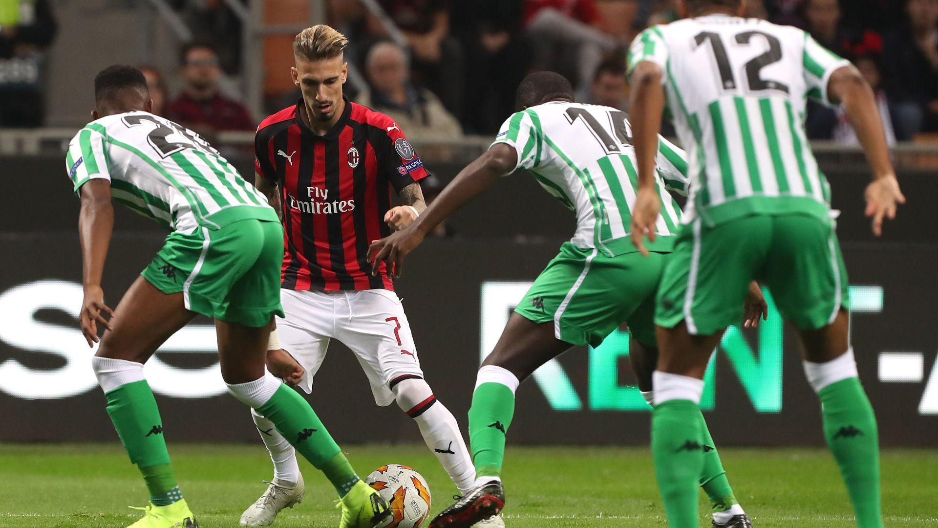 Samuel Castillejo Milan Betis Europa League