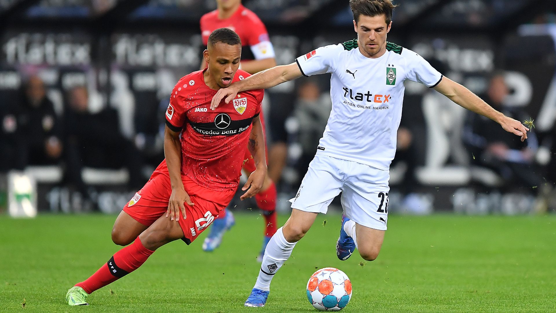 NIKOLAS NARTEY STUTTGART JONAS HOFMANN GLADBACH BUNDESLIGA 16102021