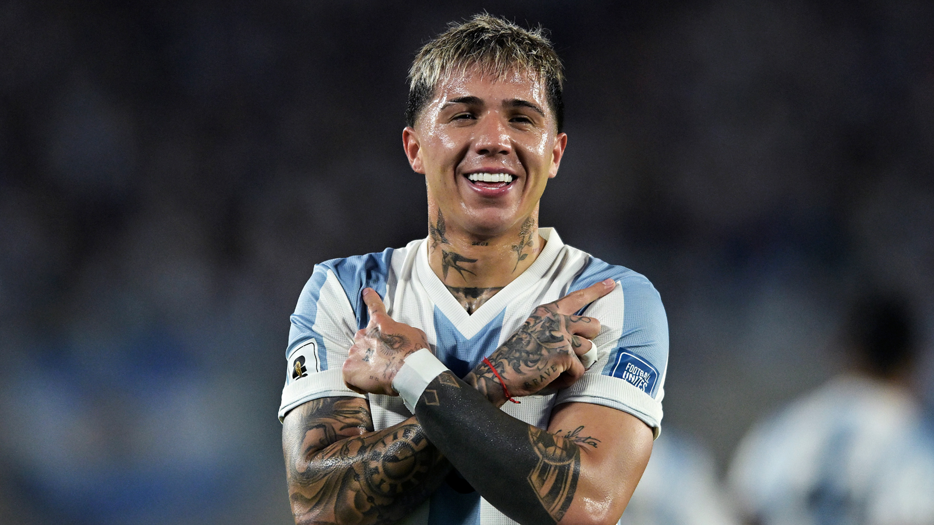 "Du bist ein verdammter Esel": Enzo Fernandez vom FC Chelsea legt sich bei Argentiniens Sieg gegen Brasilien mit einem Gegenspieler an