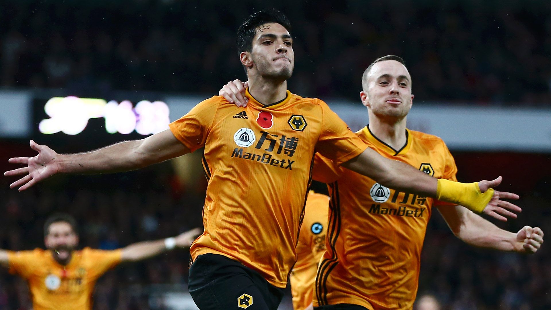 Raul Jimenez Diogo Jota Wolves 2019
