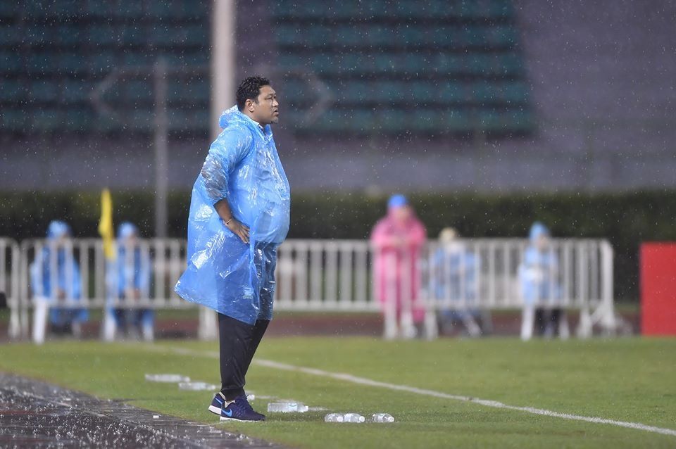 วรวุธ ศรีมะฆะ