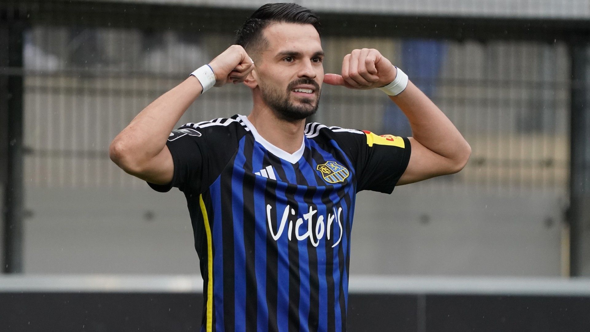 Kasim Rabihic of 1.FC Saarbruecken