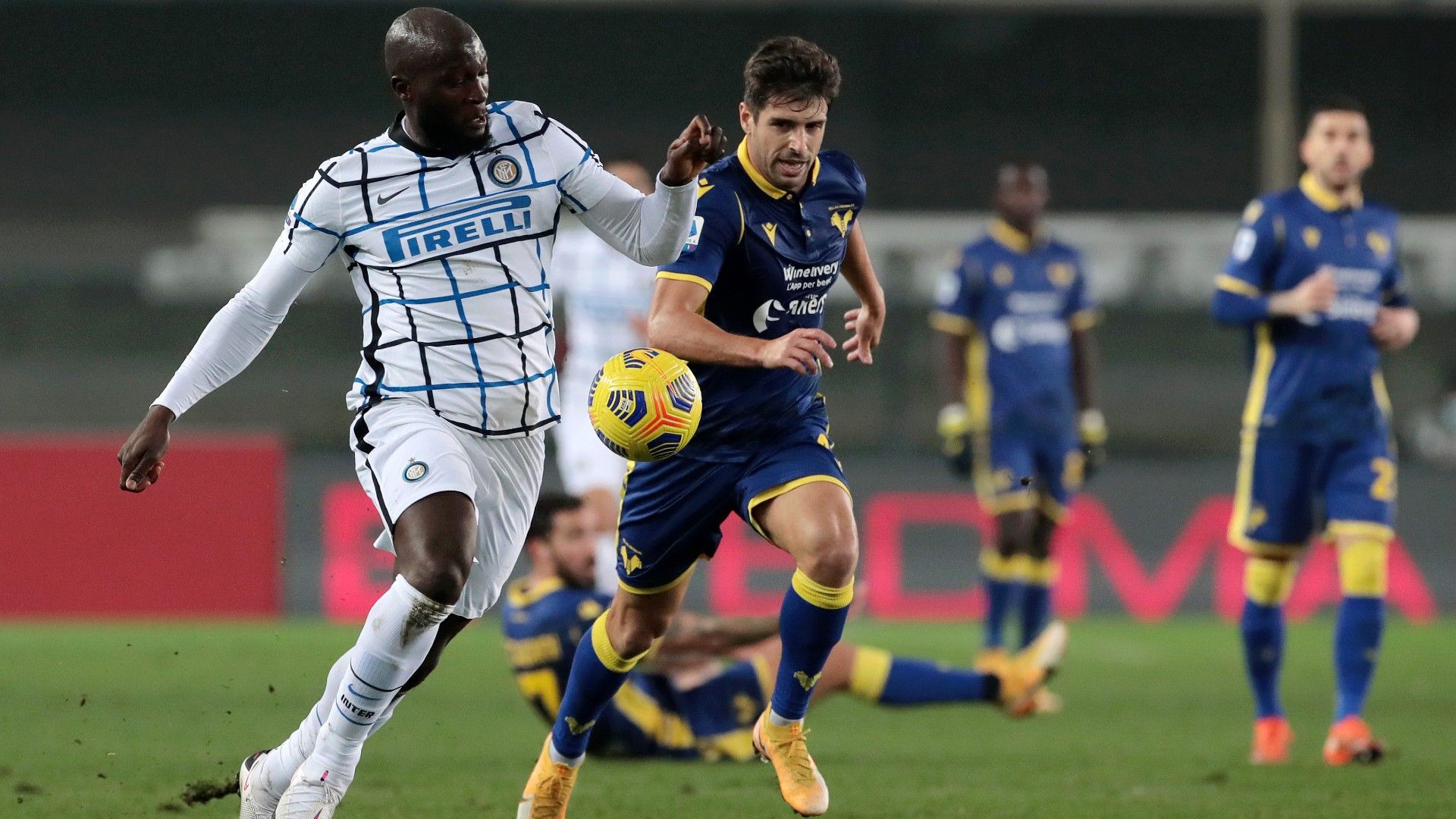 Lukaku Veloso - Verona Inter - Serie A 2020/21