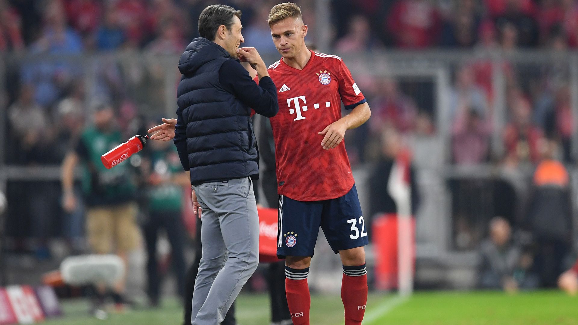 Niko Kovac Joshua Kimmich FC Bayern Bundesliga 061018