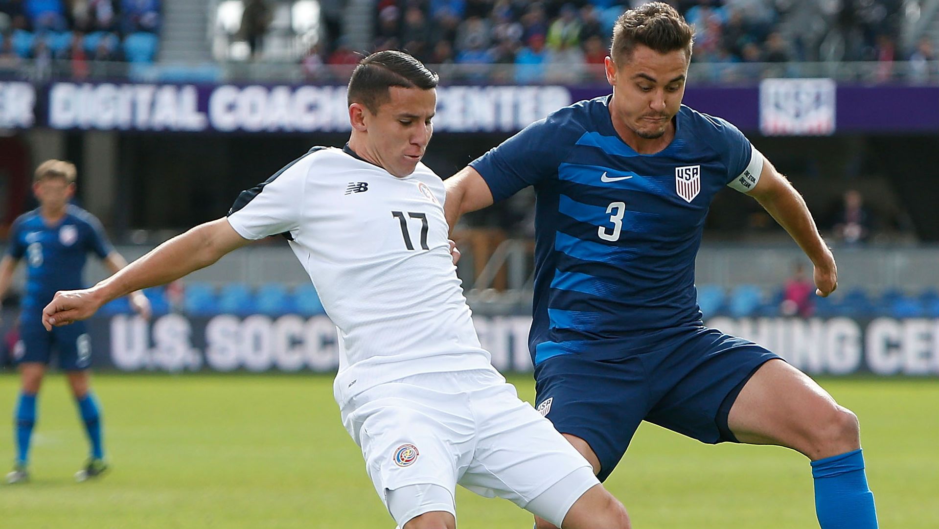 Aaron Long USA Ronaldo Araya Costa Rica