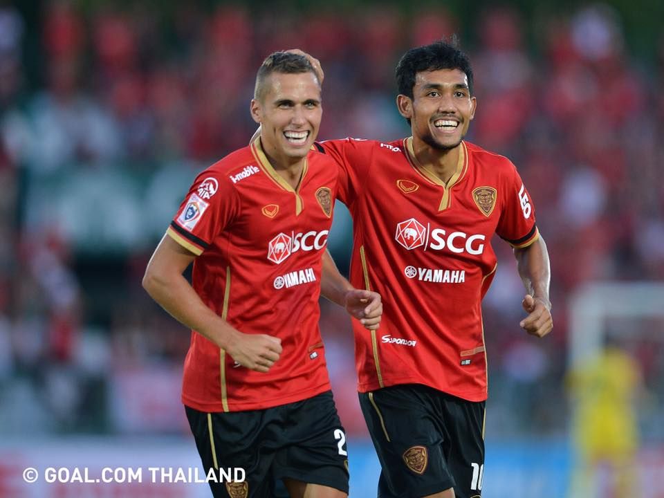 Mario Đurovski, ธีรศิลป์ แดงดา