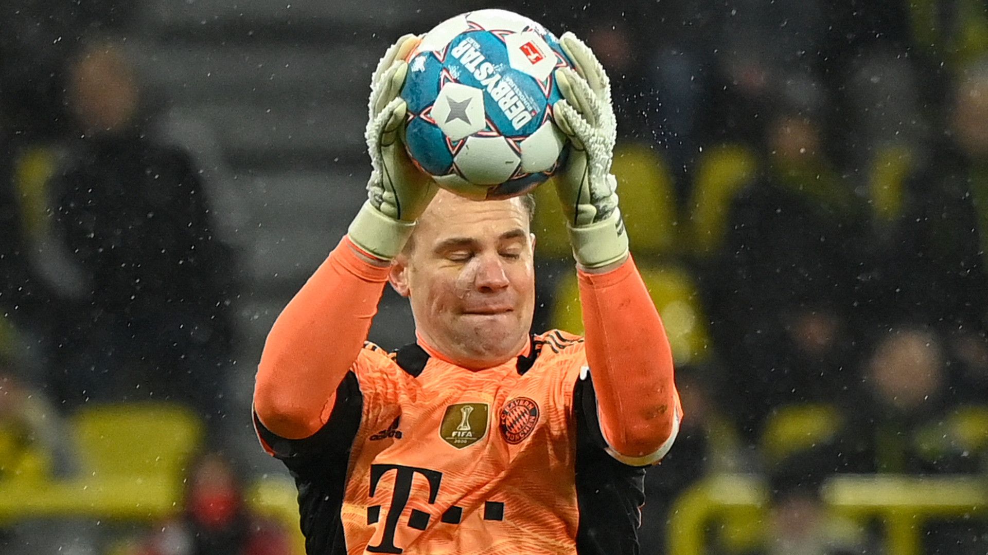 MANUEL NEUER BAYERN MÜNCHEN BUNDESLIGA 04122021