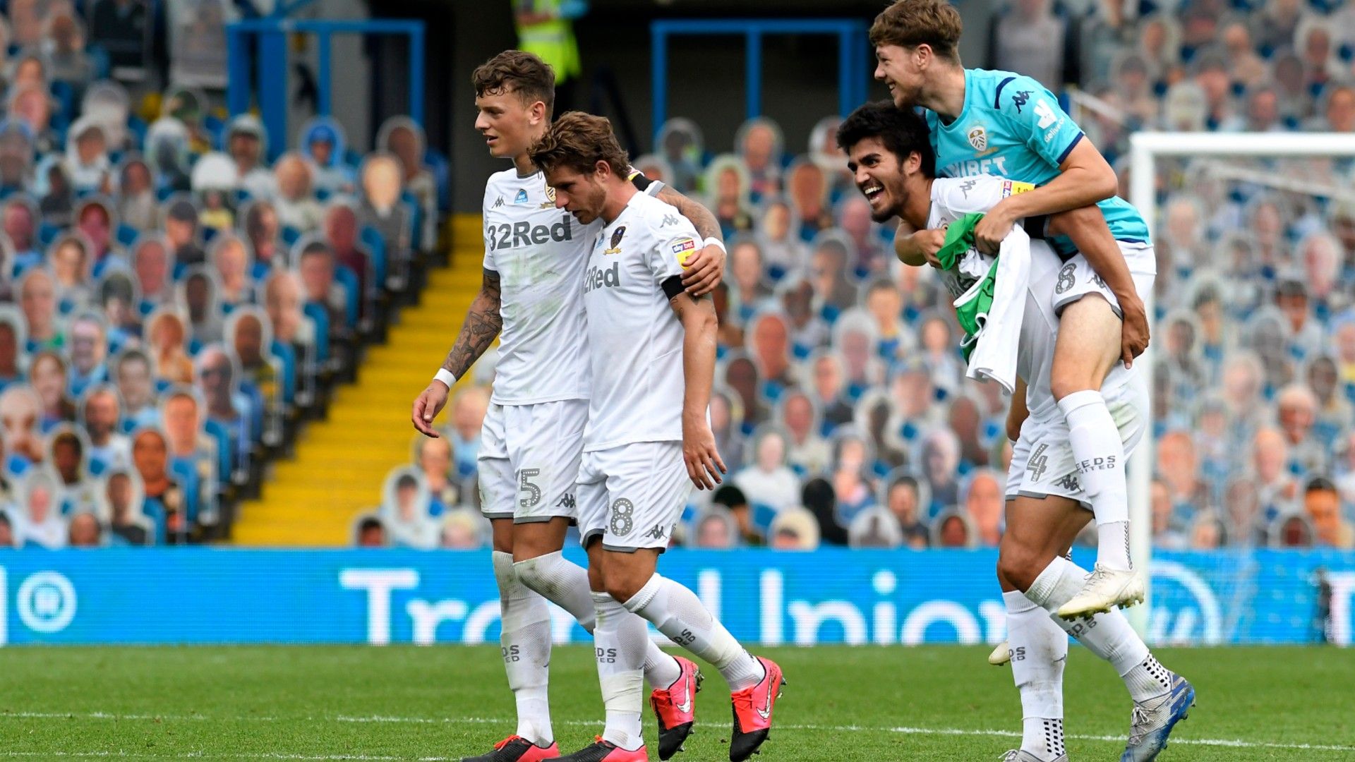 Leeds United Barnsley Championship 16072020