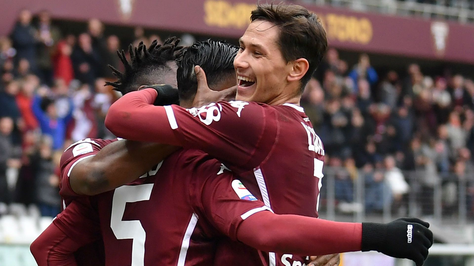 Torino celebrates Armando Izzo vs. Atalanta
