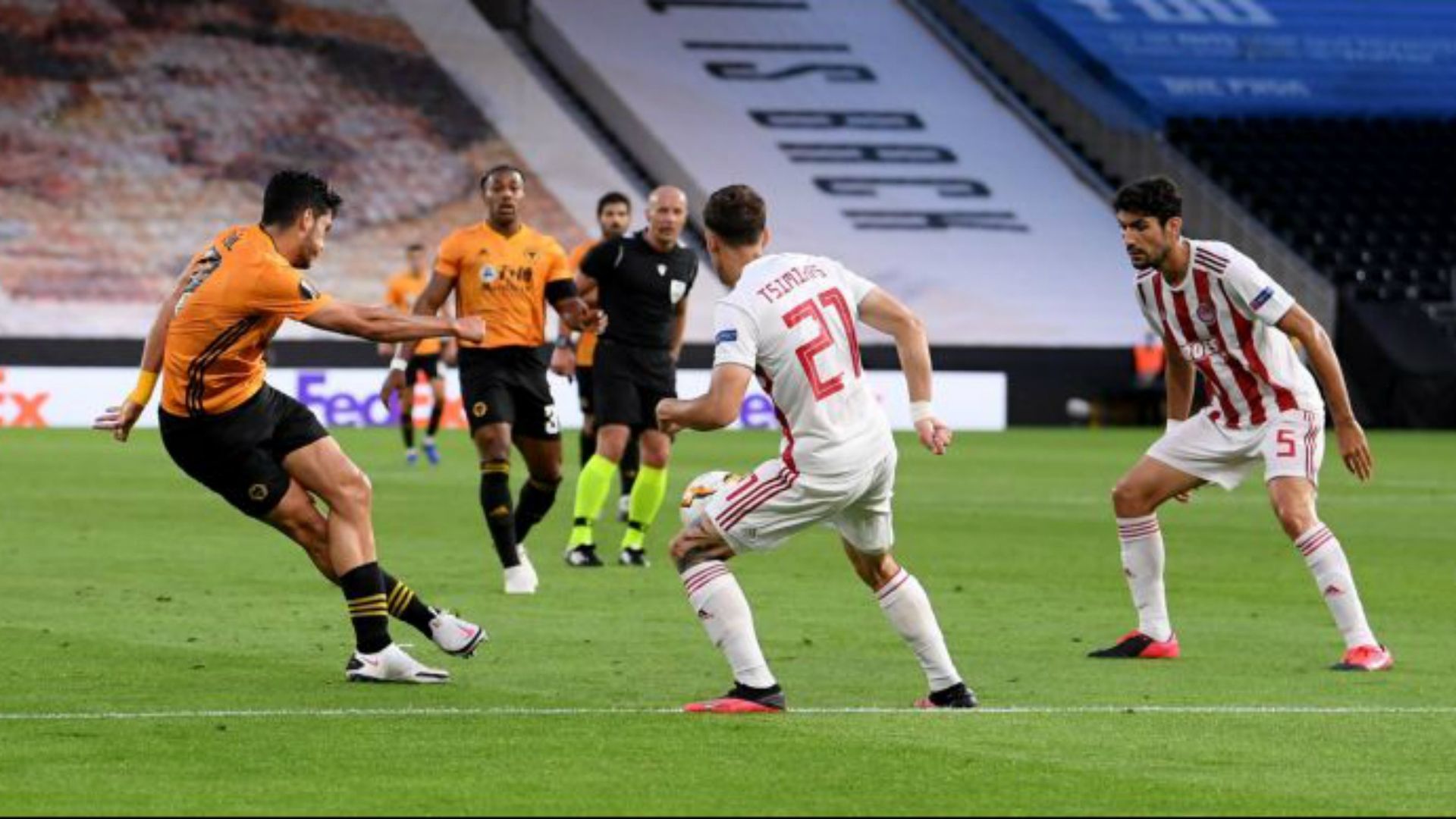 Rabona Raúl Jiménez