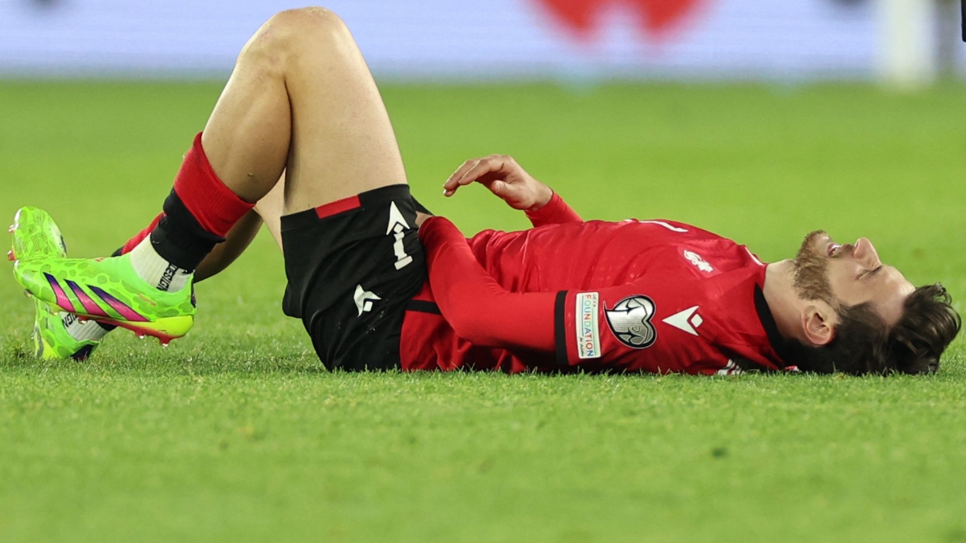 Khvicha Kvaratskhelia Georgia Greece injury