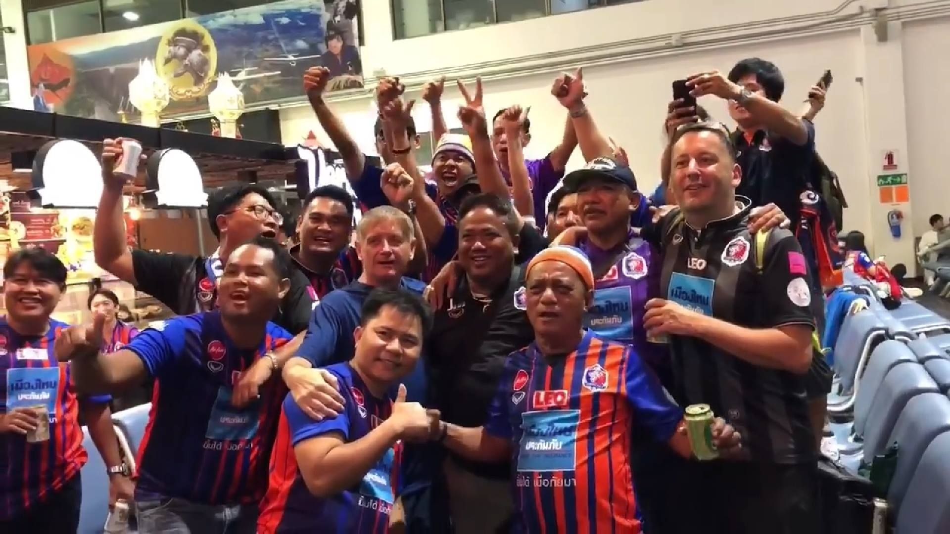 จเด็จ มีลาภ