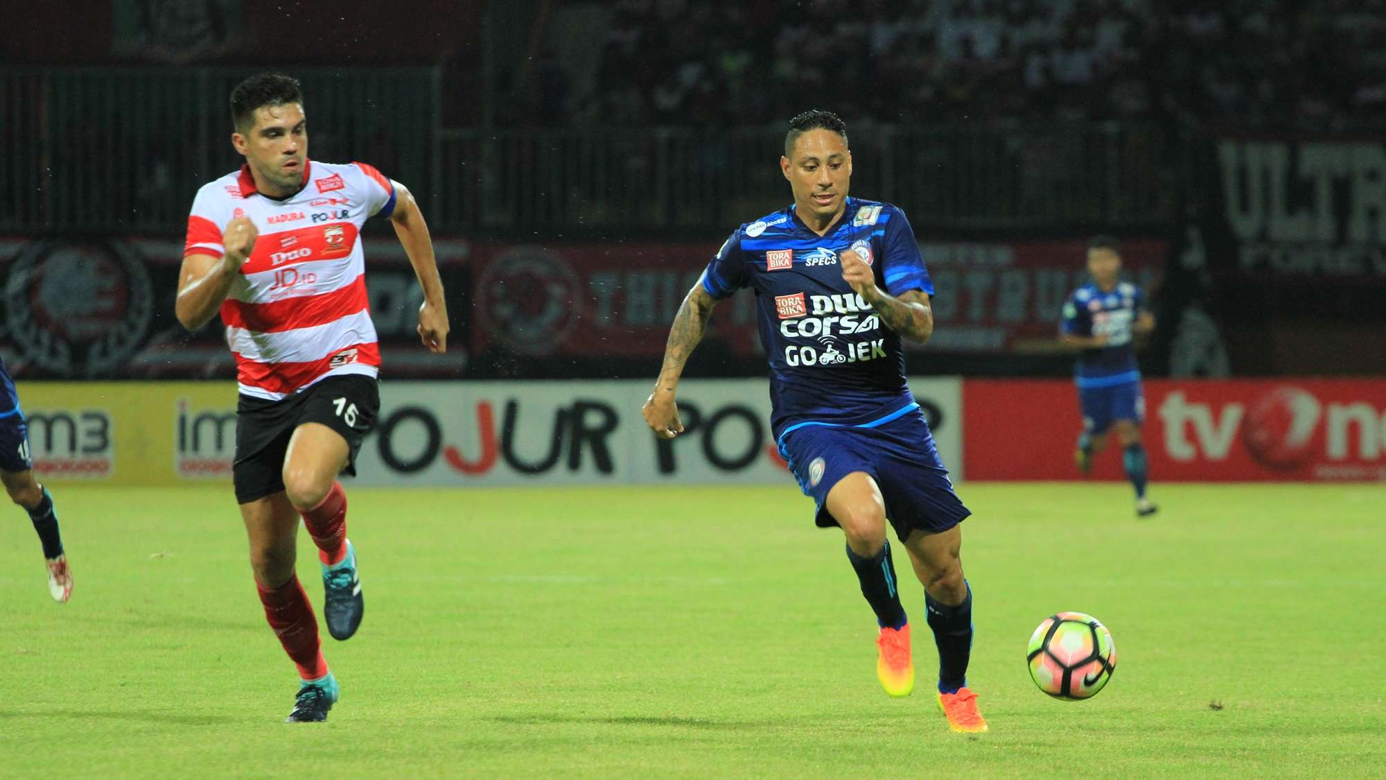 Fabiano Beltrame - Madura United & Juan Pablo Pino - Arema FC