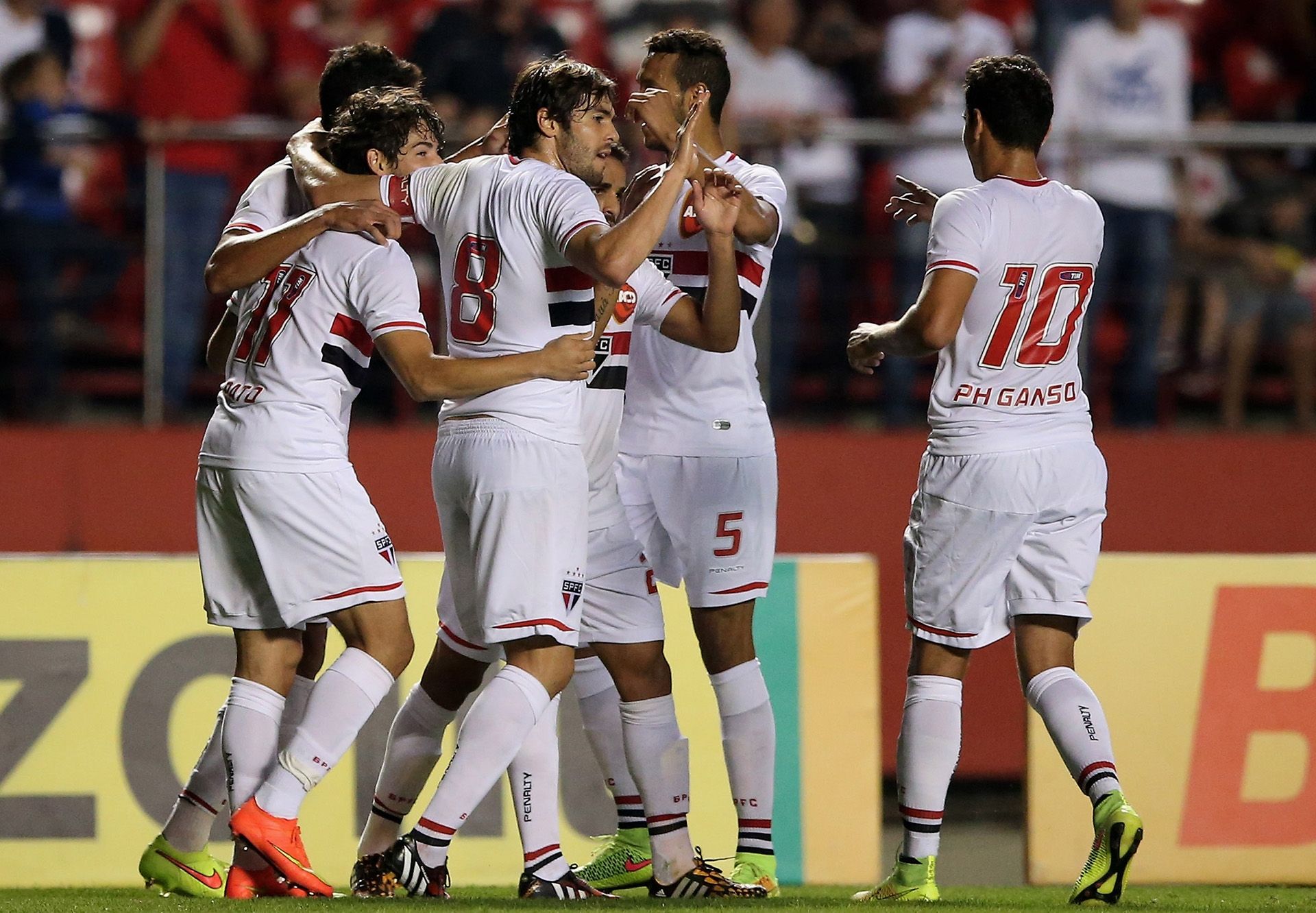 Pato Kaká Ganso Souza Sao Paulo Vitoria Brasileirao 08102014