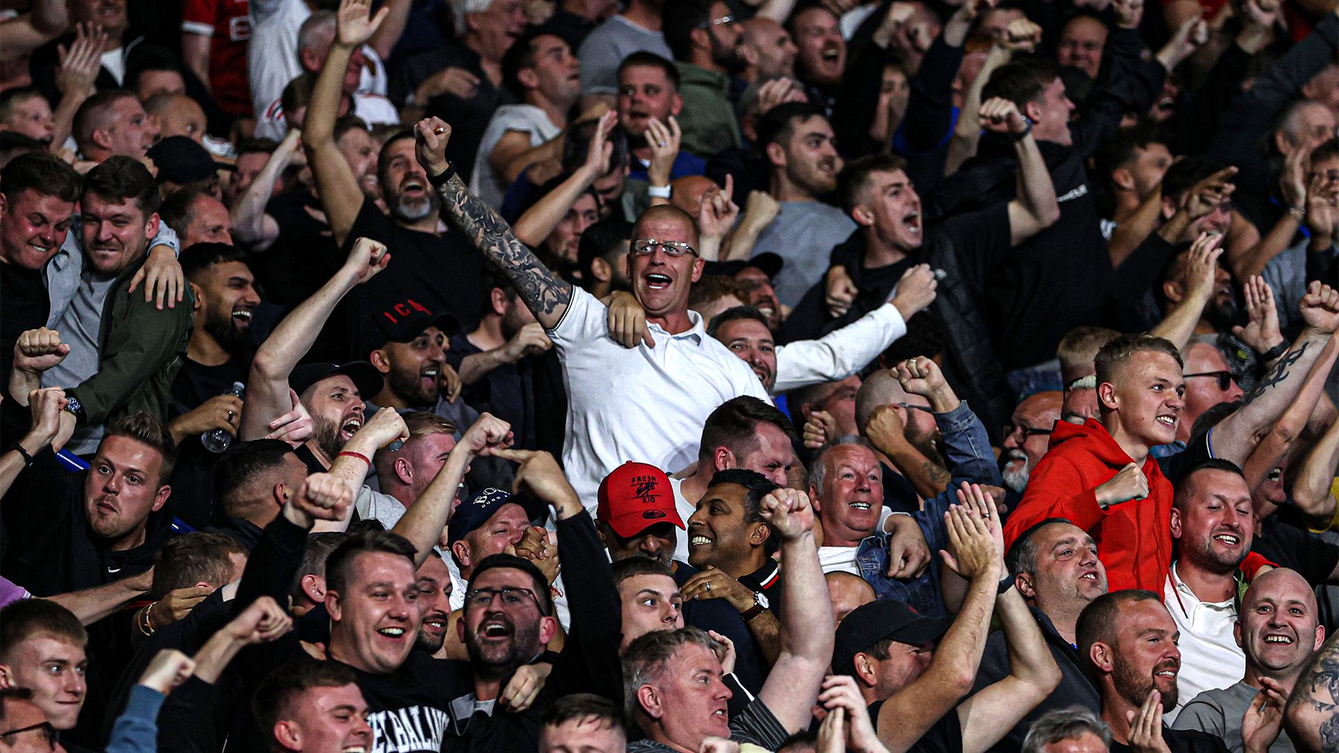 Man Utd fans Leicester 2022-23