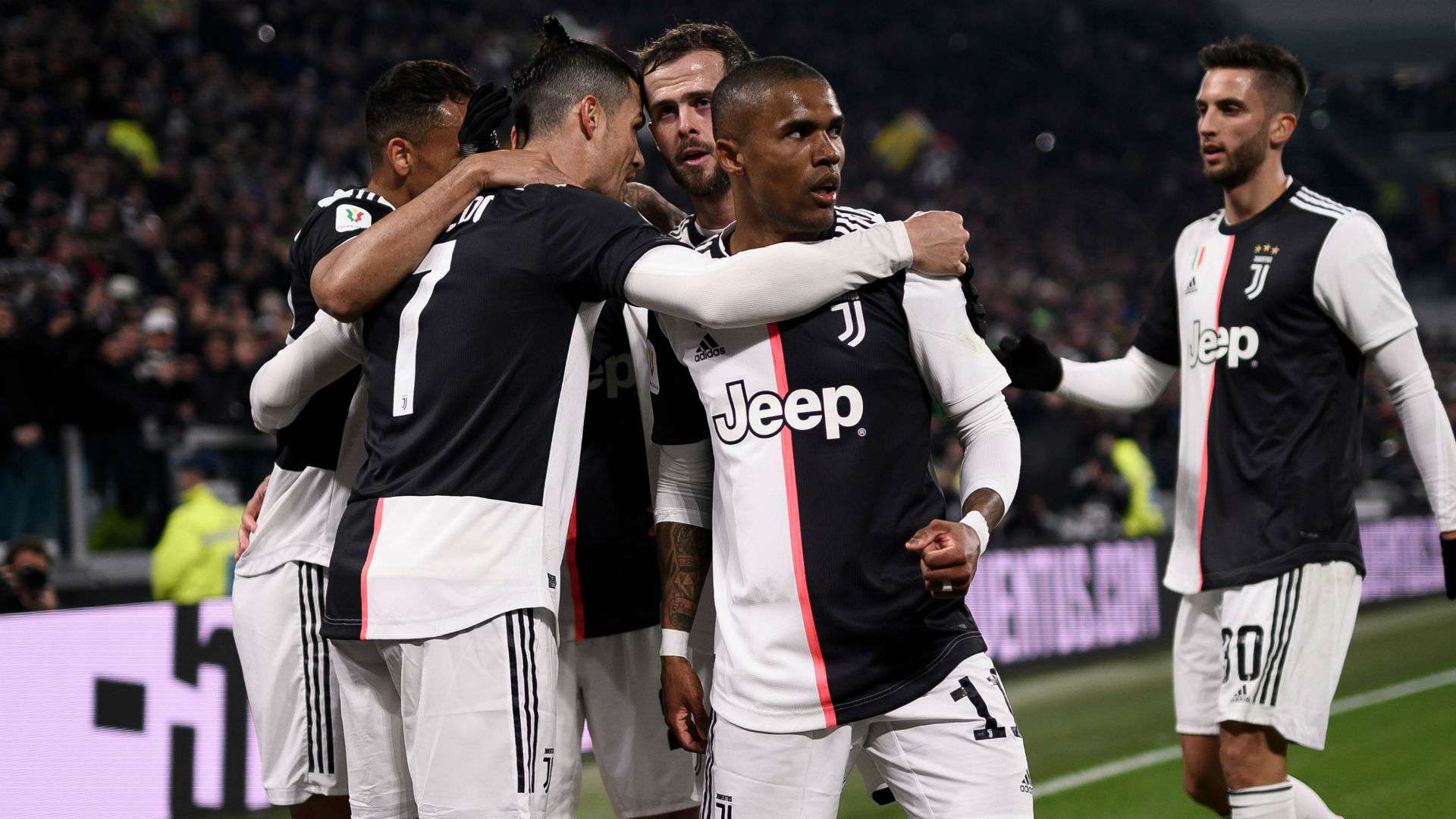 Juventus celebrating Roma Coppa Italia