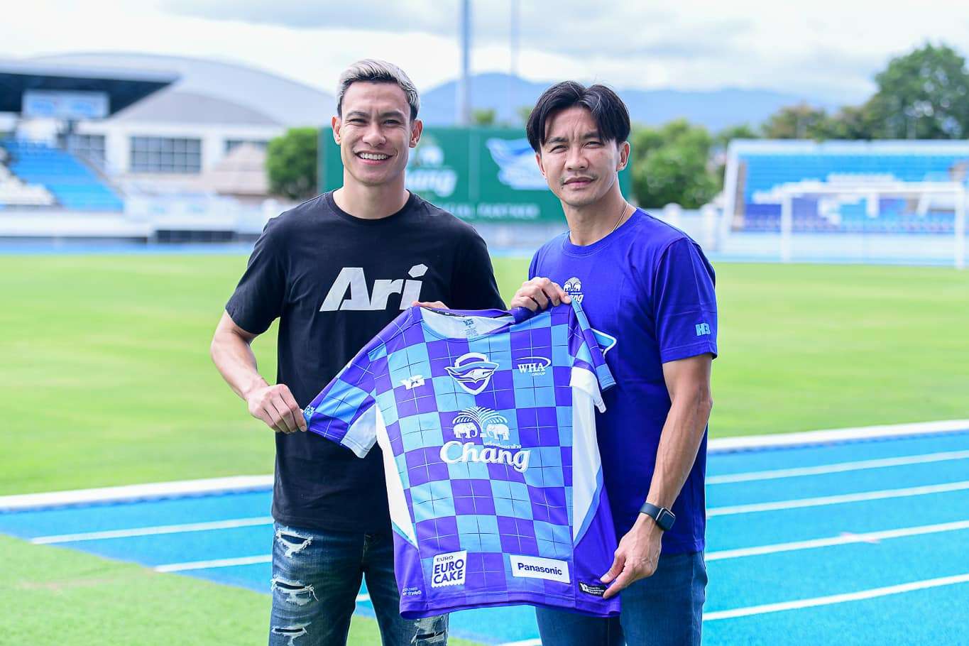 นพคุณ ขัดตุ่น