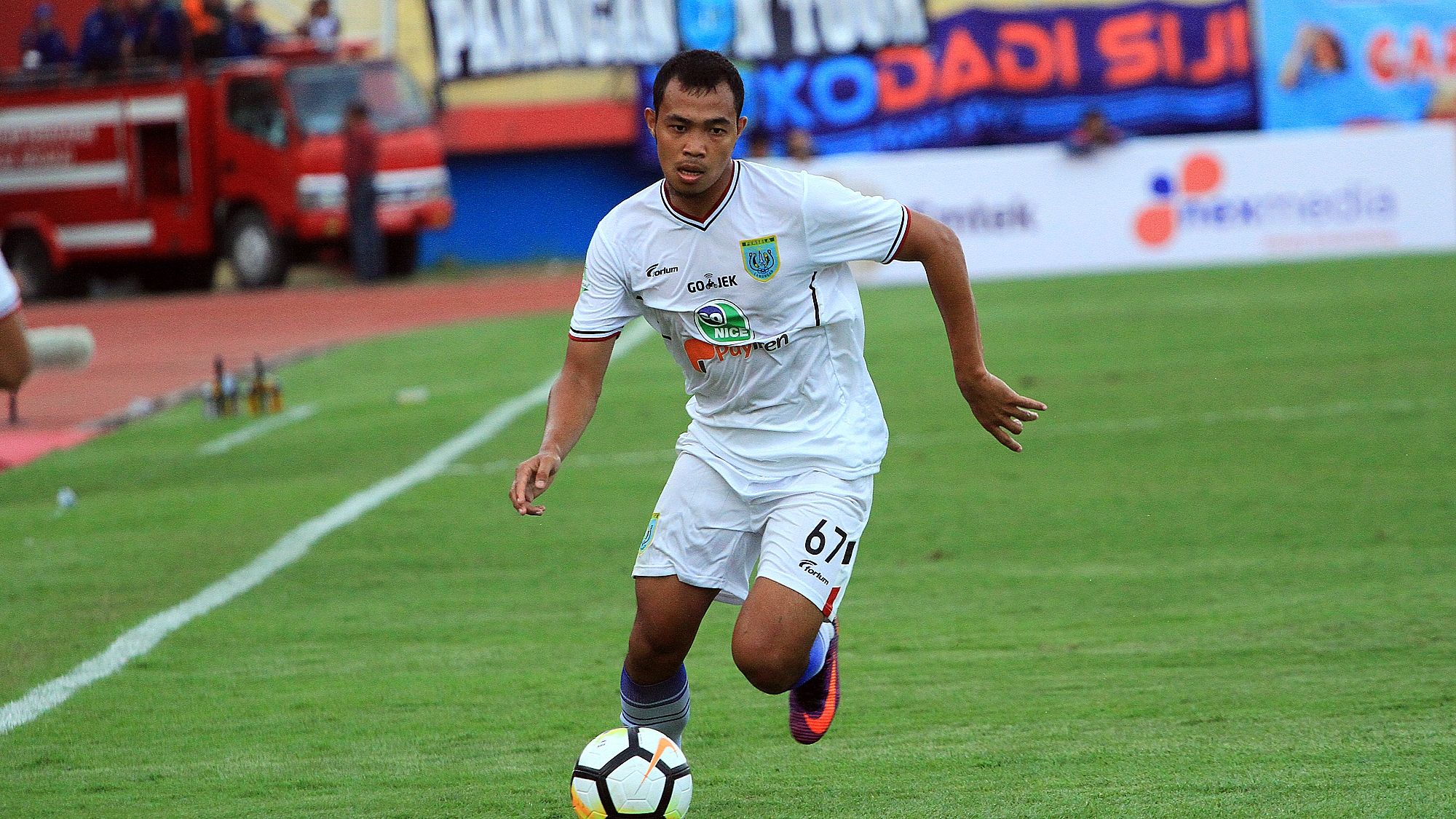I Gusti Rustiawan - Persela