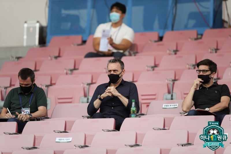 파울루 벤투 감독 및 대표팀 코치진