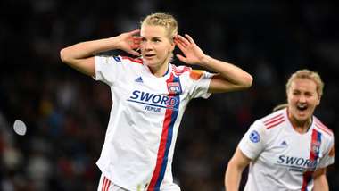 Ada Hegerberg Lyon WCL