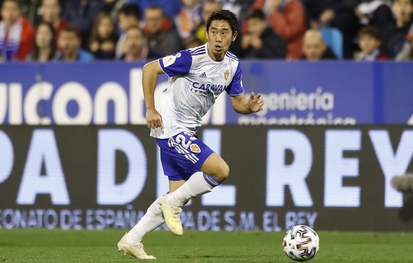 香川新加入 レアル・サラゴサ 2019-20 ユニフォーム - ユニ11