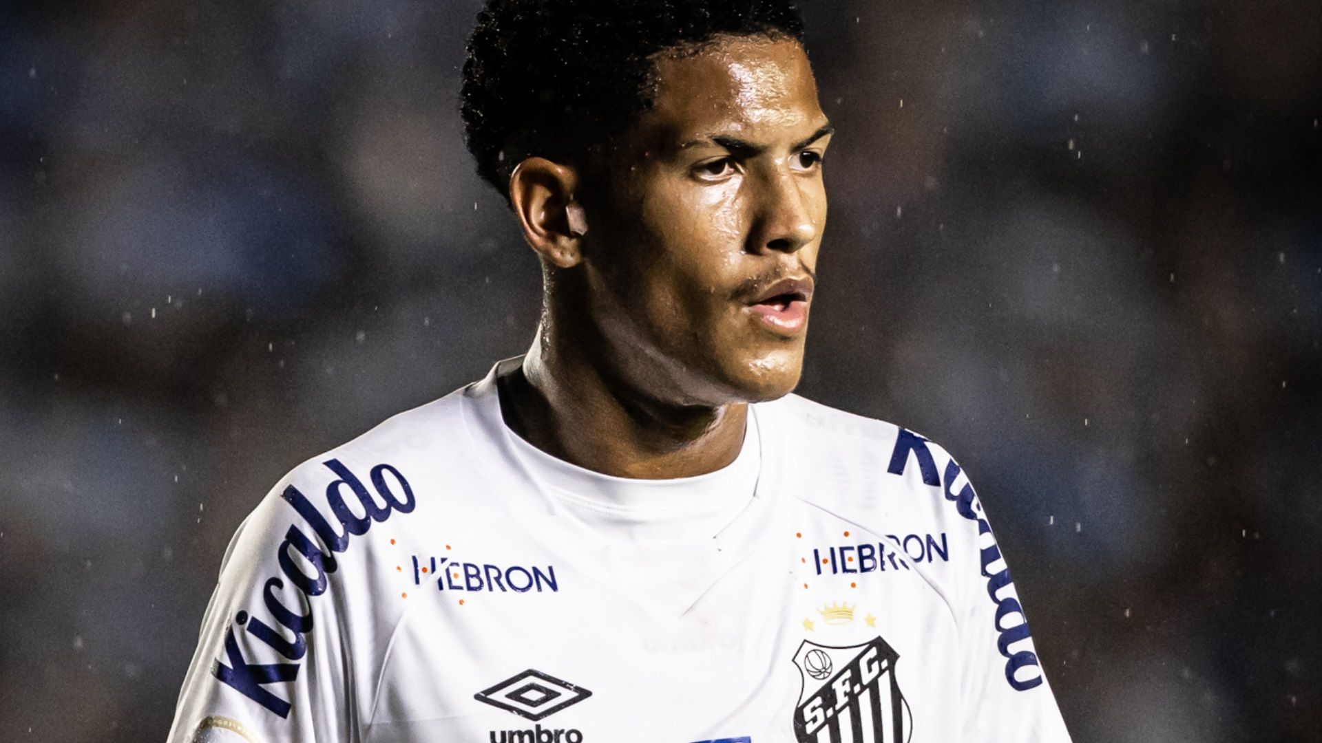 Ângelo, em ação pelo Santos na temporada 2023