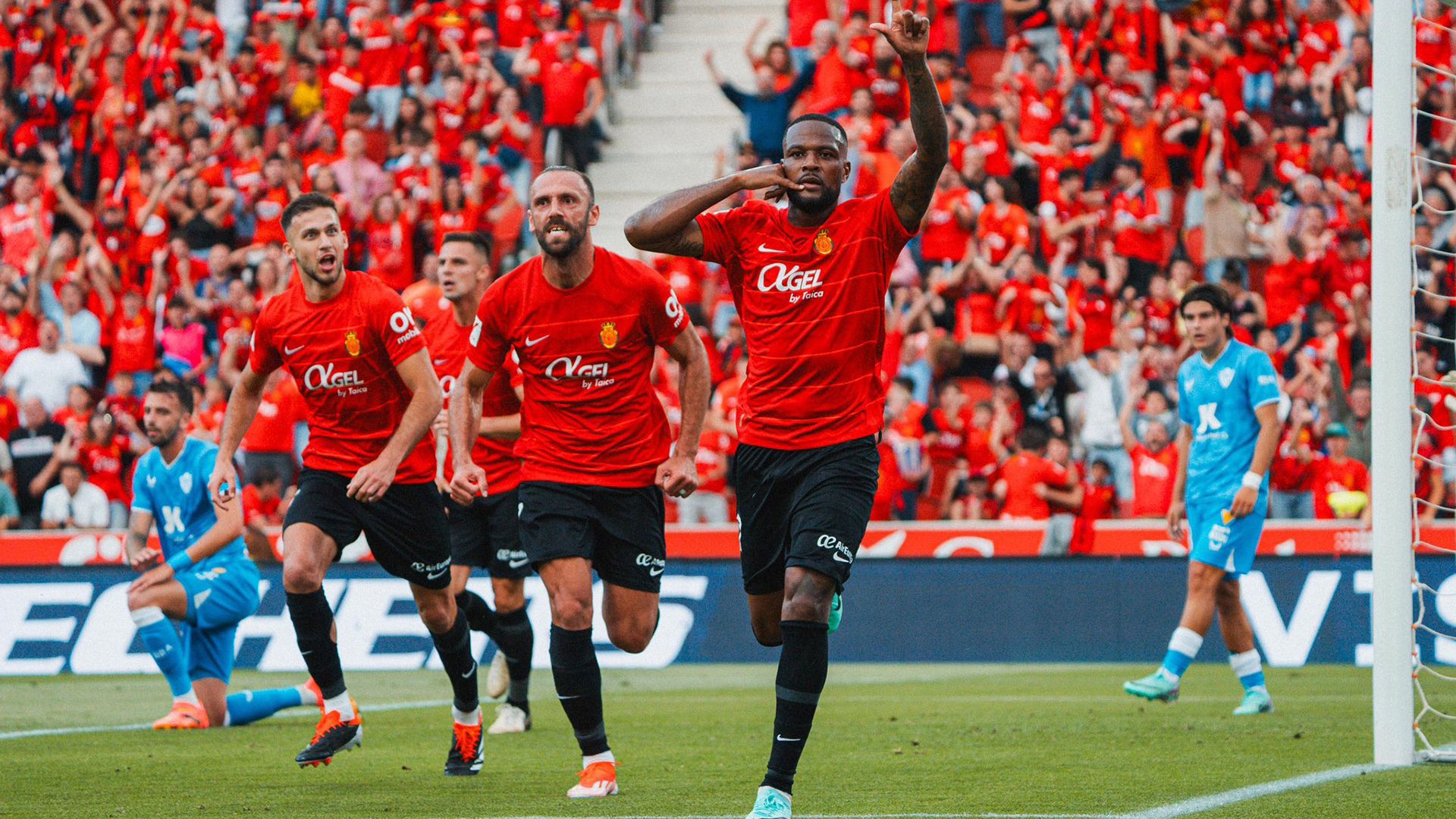 Cyle Larin Mallorca Almeria LaLiga 2023-24