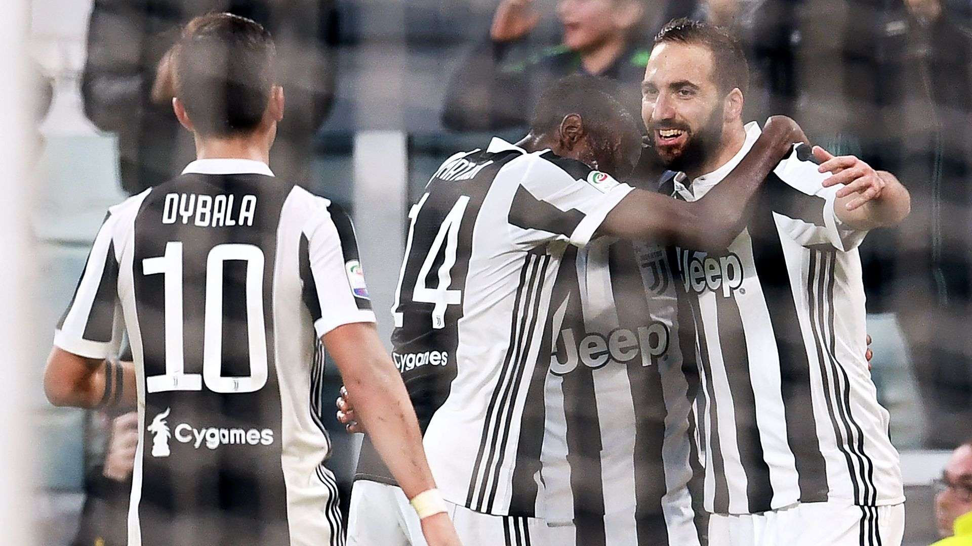 Juventus players celebrating Juventus Atalanta Serie A