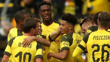 Borussia Dortmund celebrate 2018-19