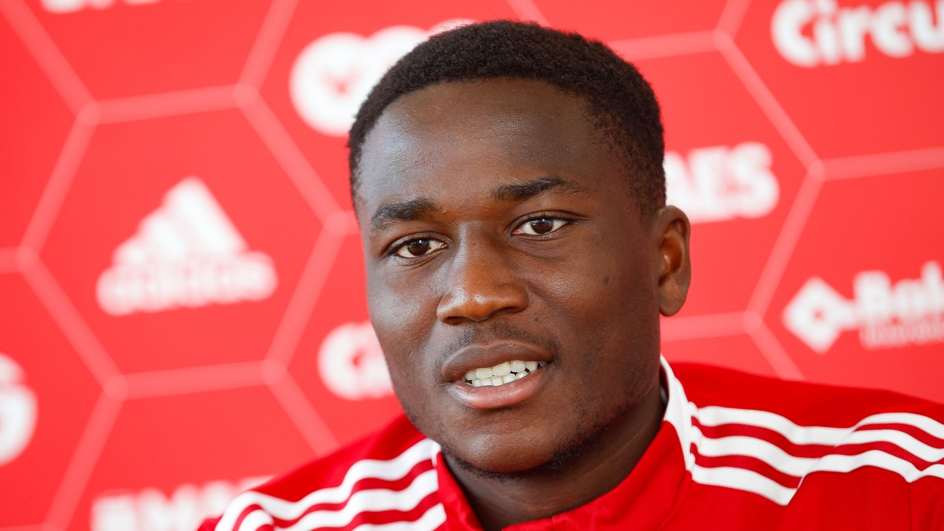 Peeters Standard Liege