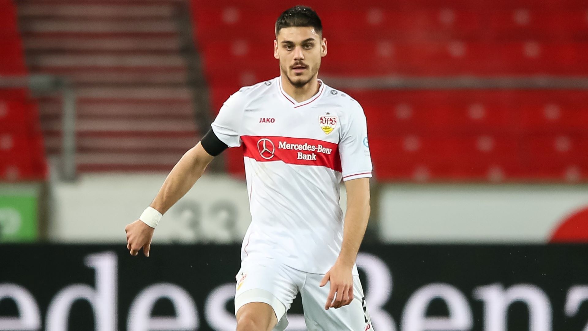 VfB Stuttgart Mavropanos