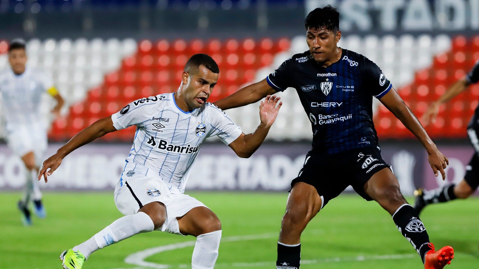 Alisson e Luis Segovia Del Valle Grêmio Copa Libertadores 09042021