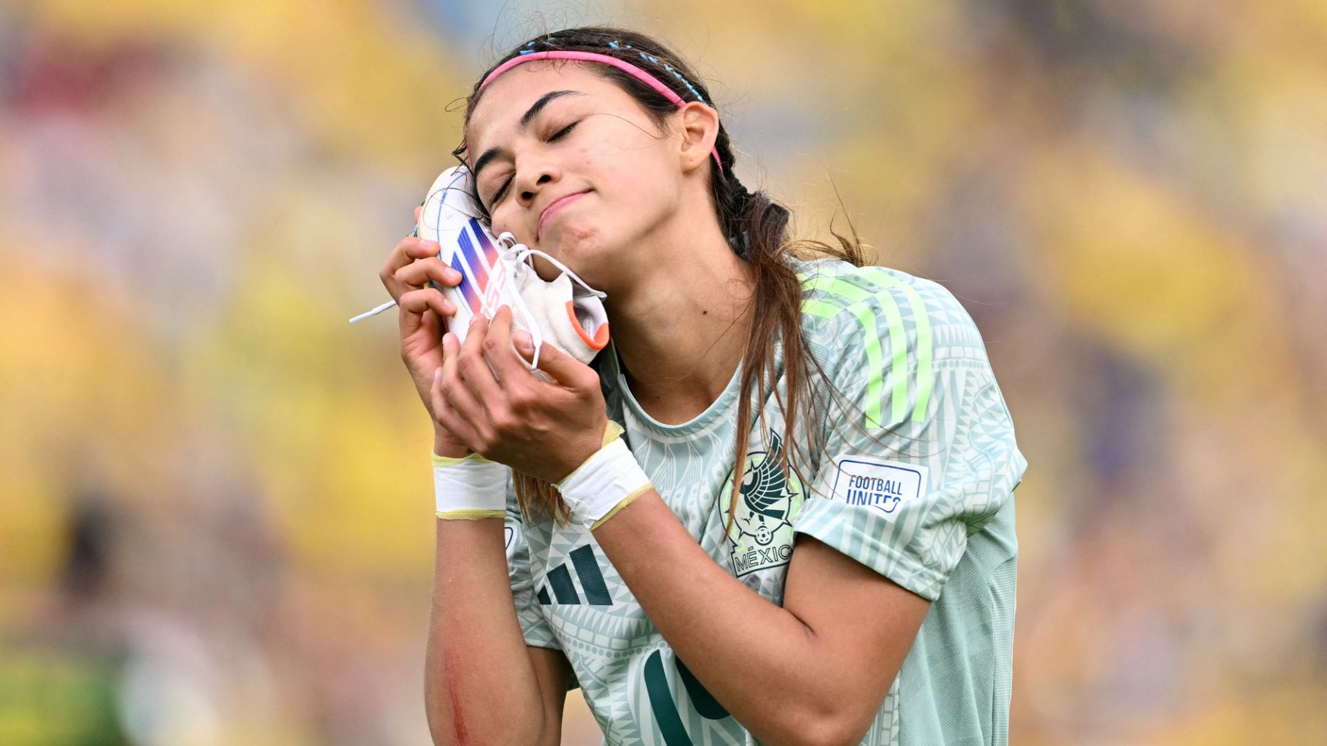 Montse Saldivar México