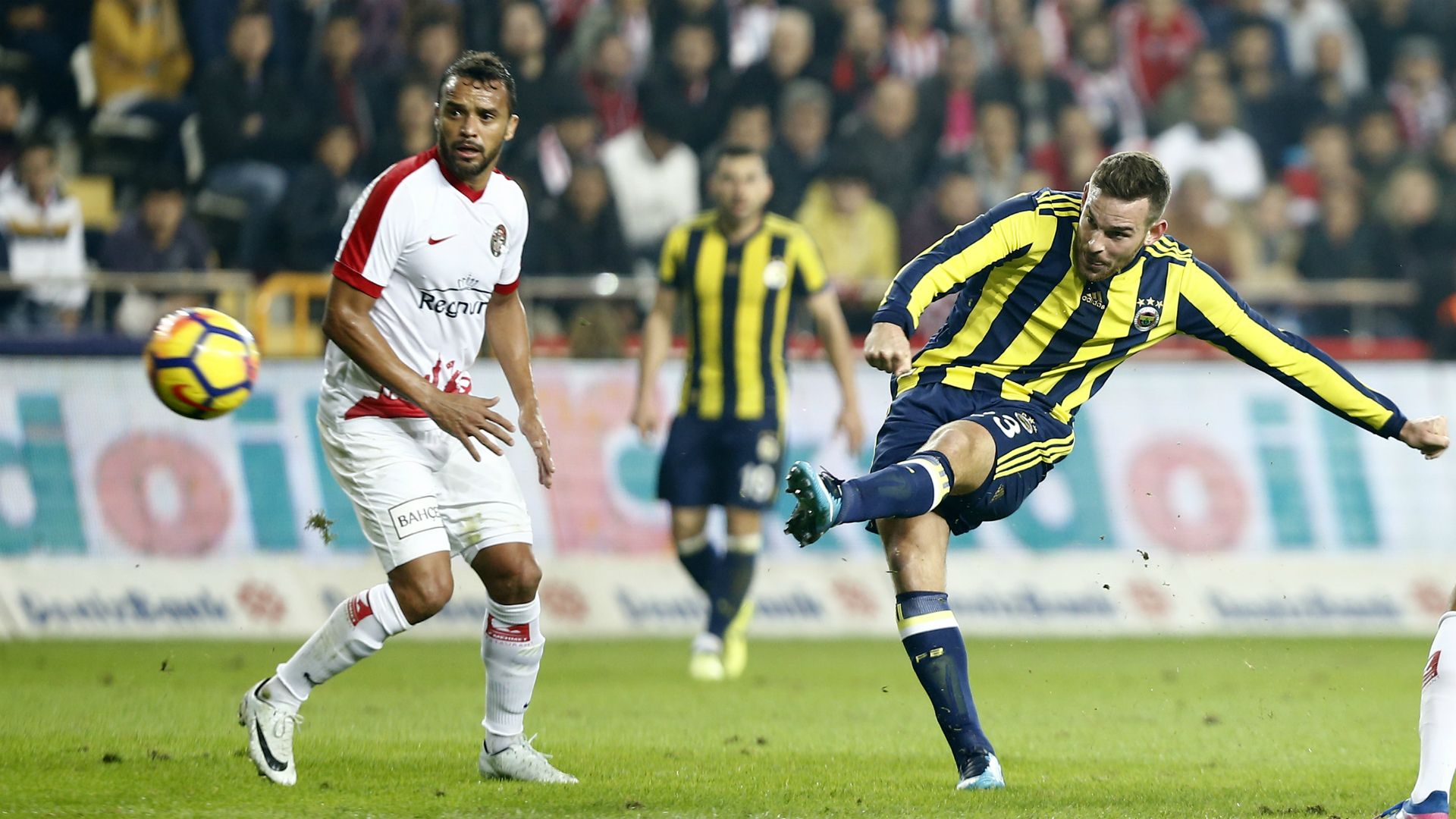 Antalyaspor Fenerbahce Vincent Janssen 11262017