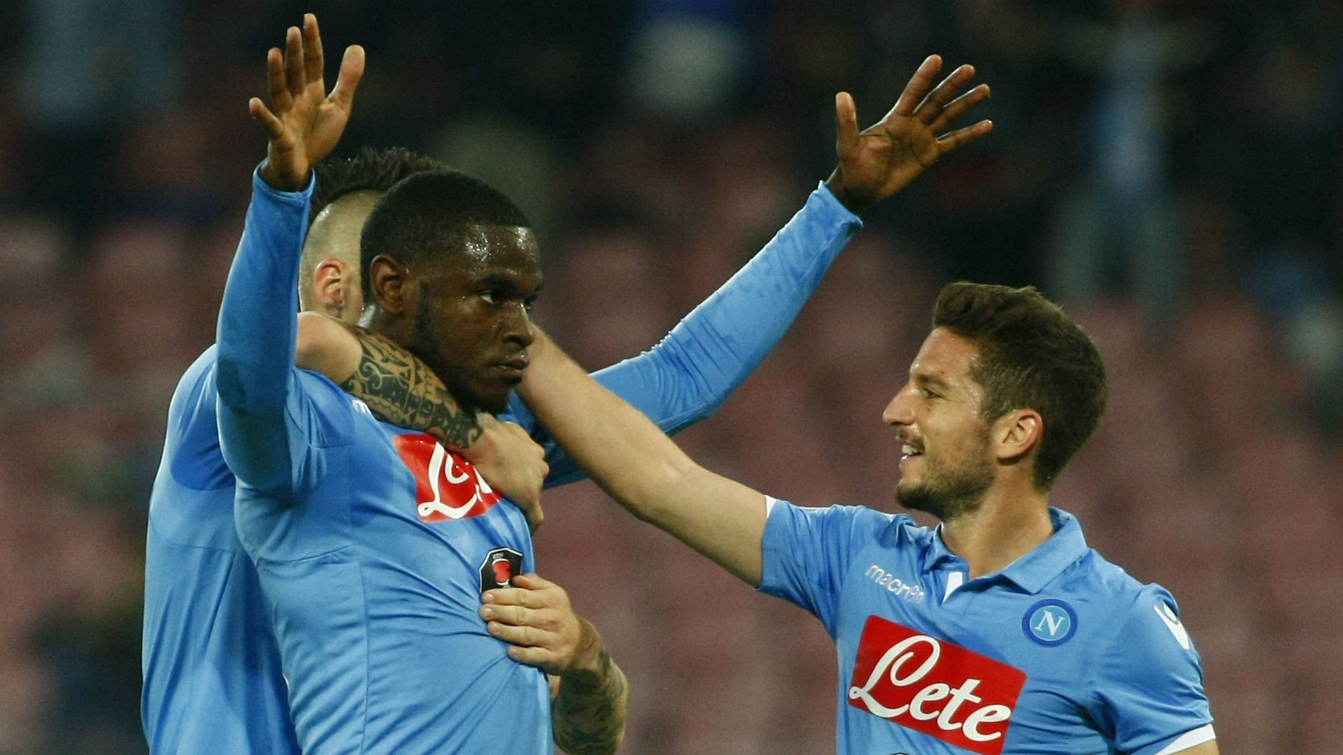Duván Zapata y Juan Camilo Zúñiga conquistaron la Copa y la Supercopa de Italia 2013-2014 con el Napoli