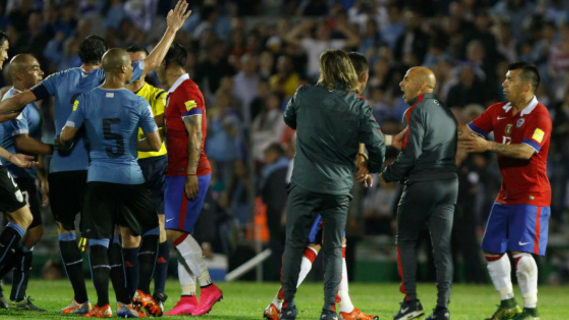 Jorge Sampaoli Diego Godin Uruguay Chile 17112015