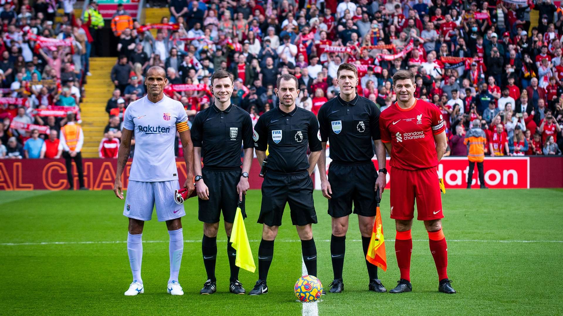 Rivaldo Gerrard Liverpool barcelona legend match