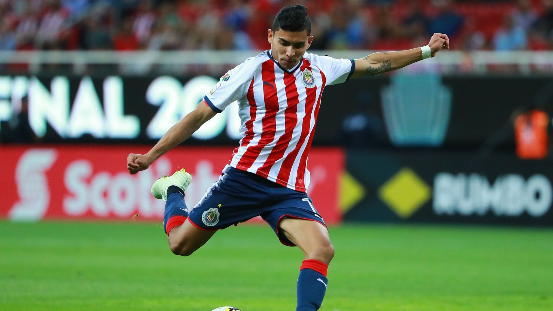 Orbelín Pineda Chivas