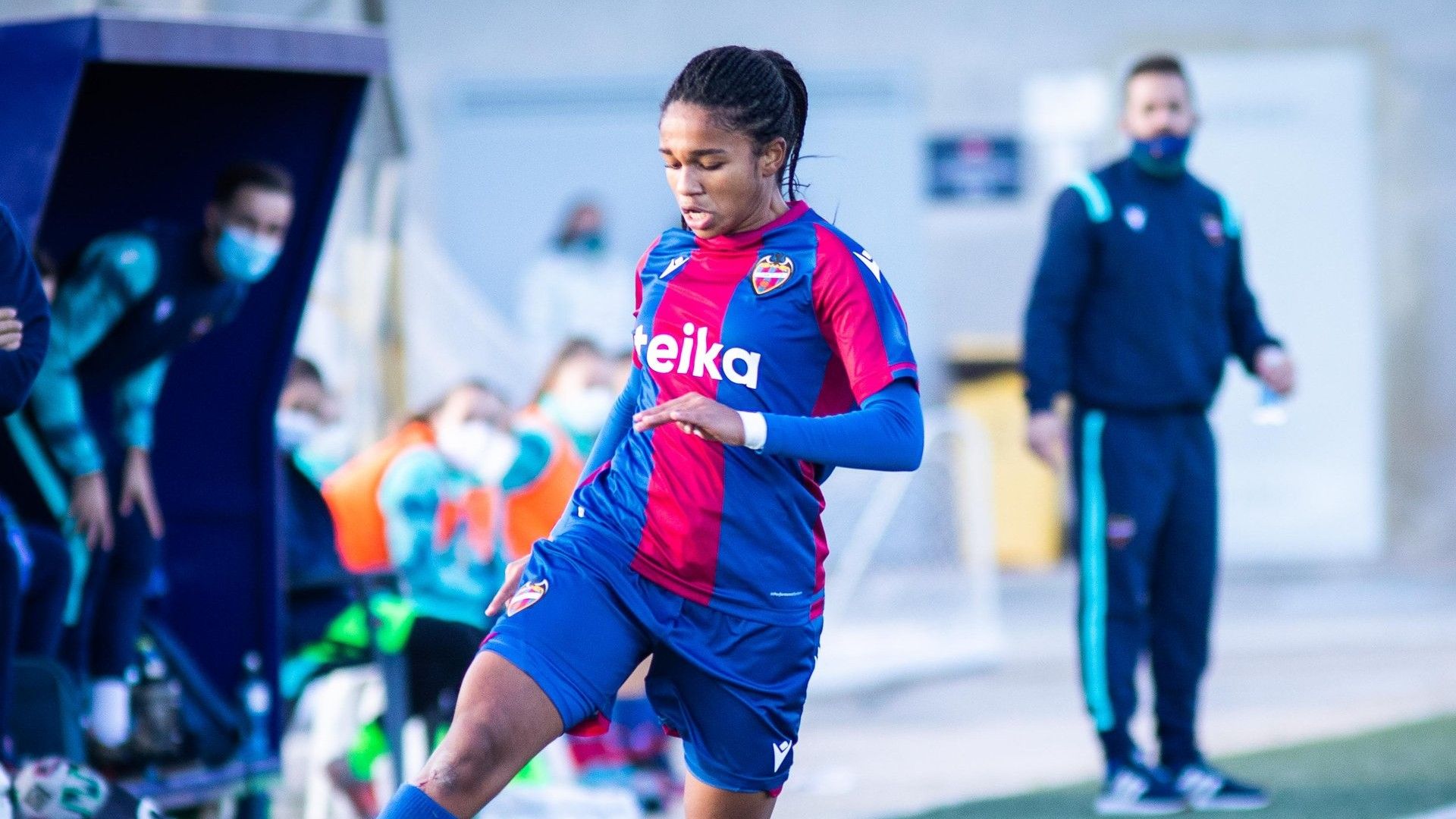 Andrea Okene - Levante