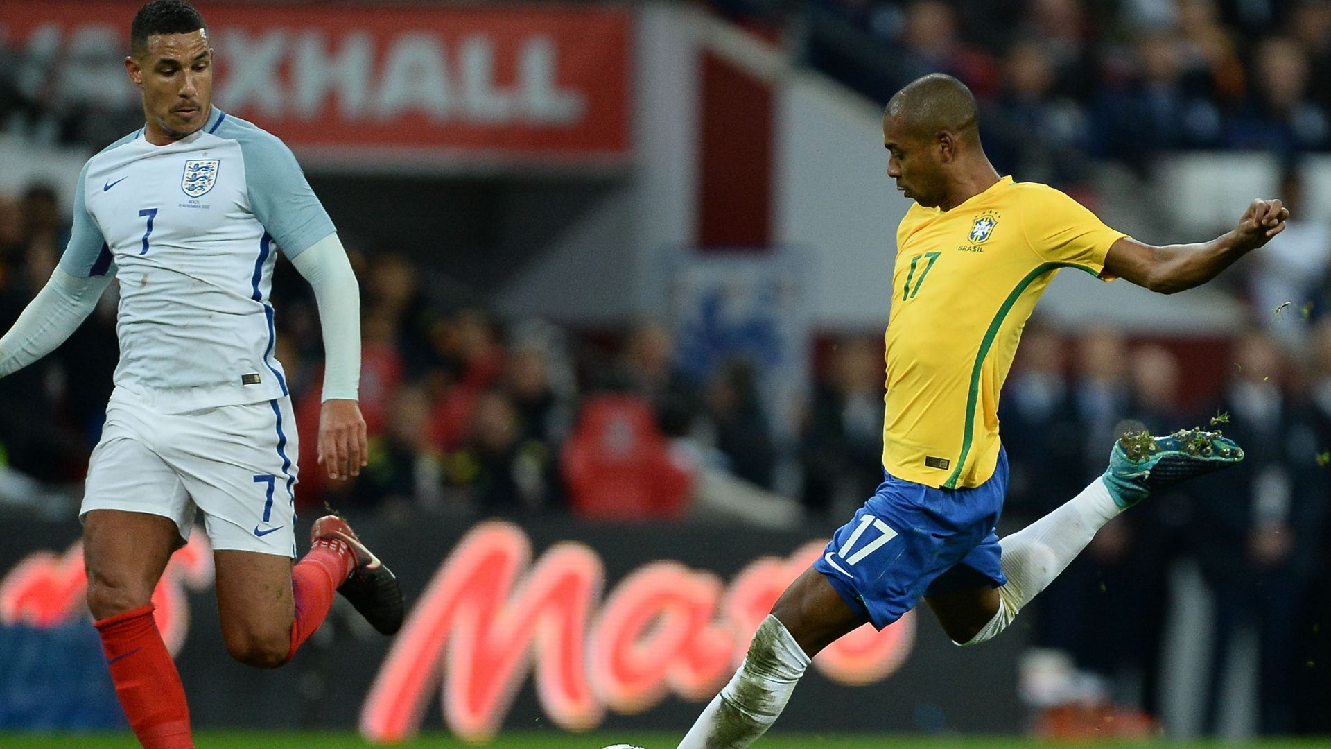 Fernandinho England Brazil Friendly 14112017