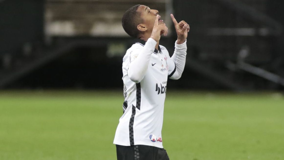 Matheus Davó comemora na Arena Corinthians